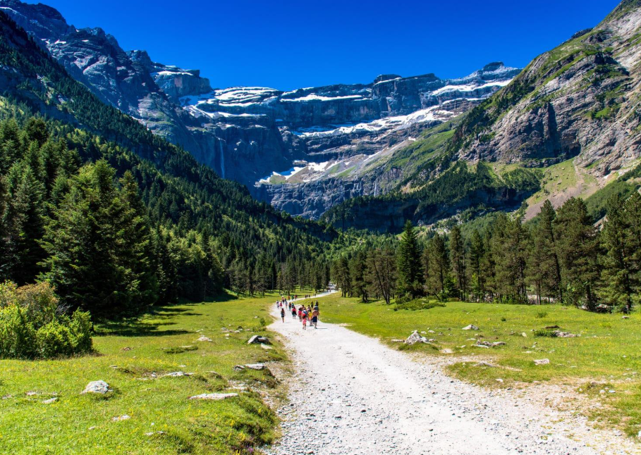 🏞️ Cirque de Gavarnie avec un chien