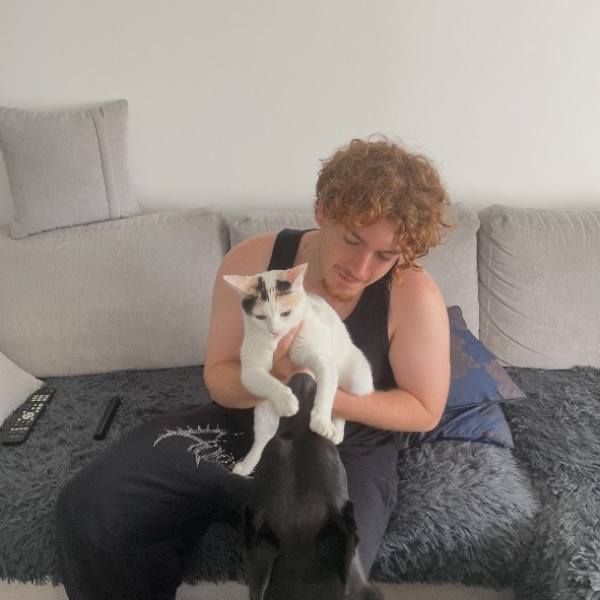 Léo