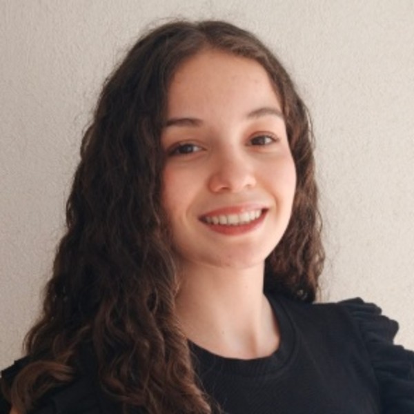 Inès